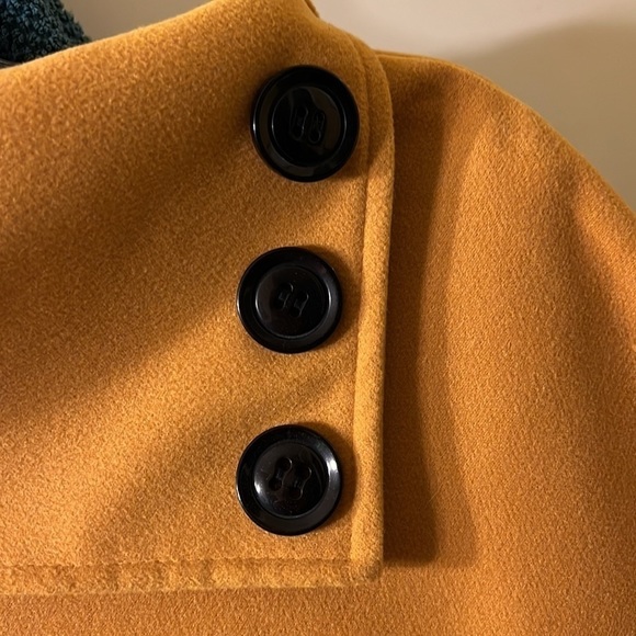 italian shrug/cloak, OS mustard yellow, black buttons - Picture 4 of 4